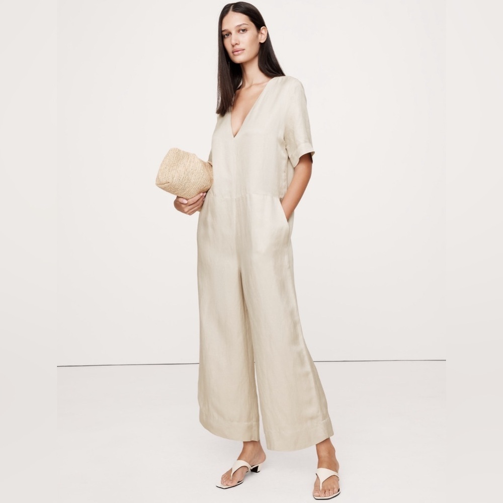 NWT! Banana Republic Natural Beige Viscose Linen Wide Leg Jumpsuit - XL ✈️